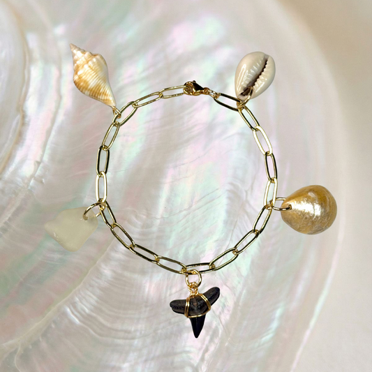 shell charm bracelet